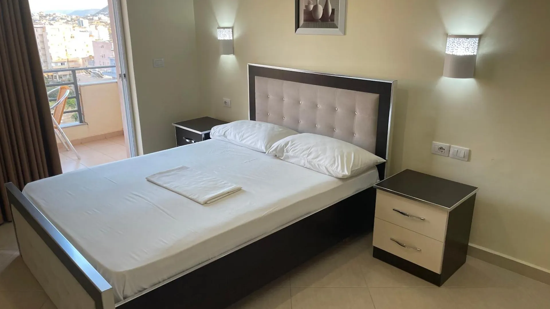 Honey Rooms Sarandë 알바니아