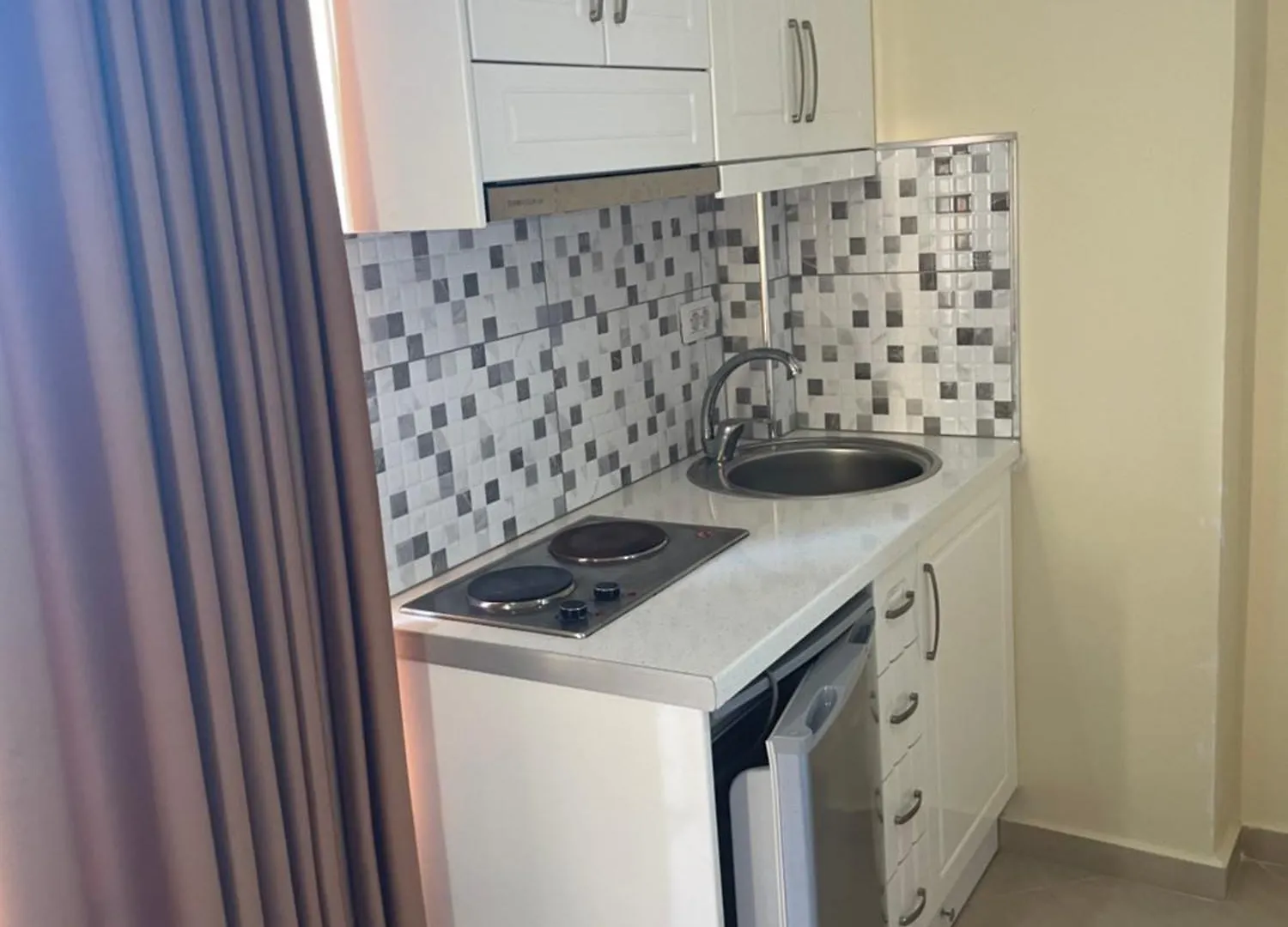 Honey Rooms Sarandë 게스트하우스